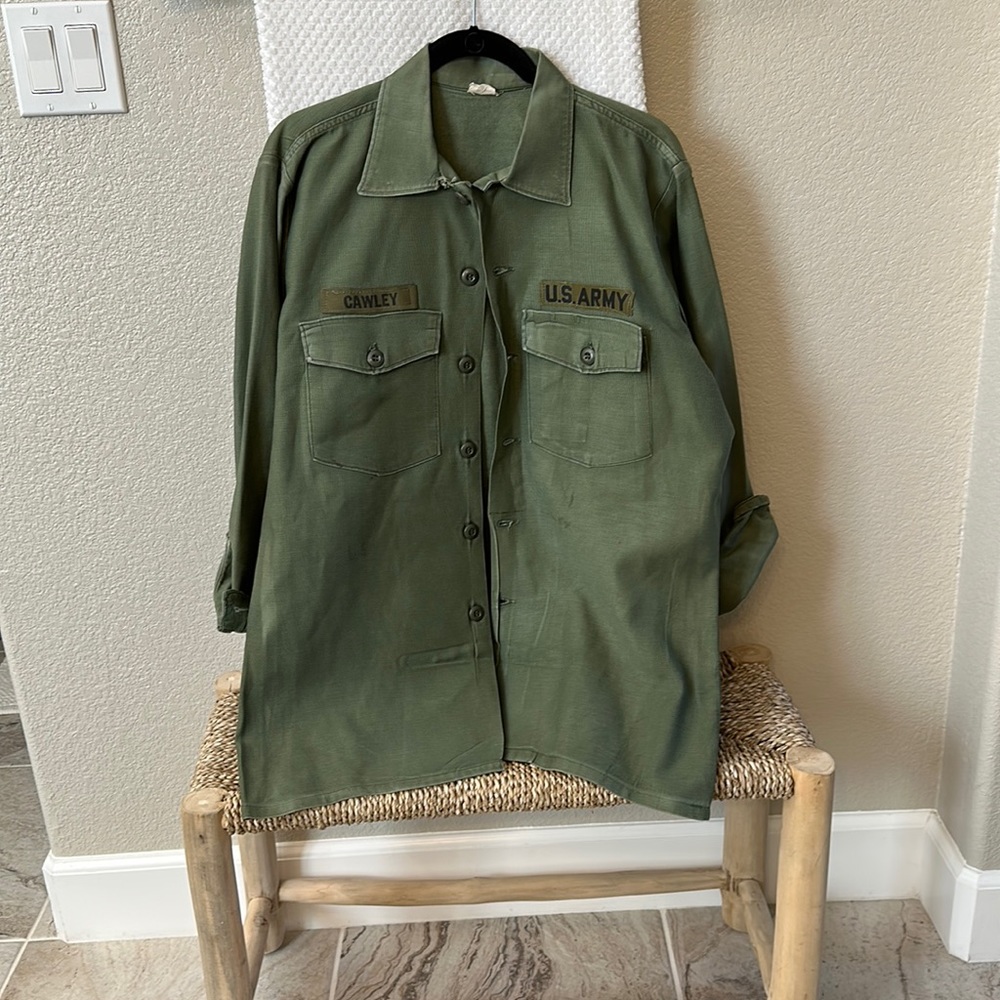 Vintage authentic US Army jacket (unisex)!
